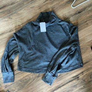 FREE PEOPLE CROPPED LONG SLEEVE